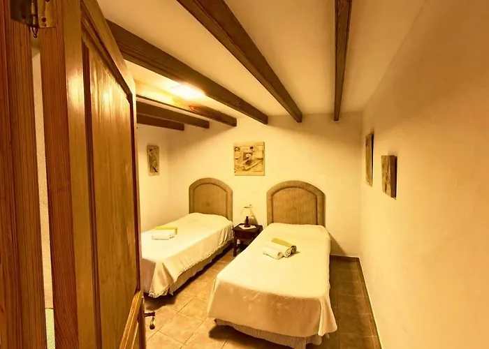 Willa Charming In Area Of Pollensa By Renthousing