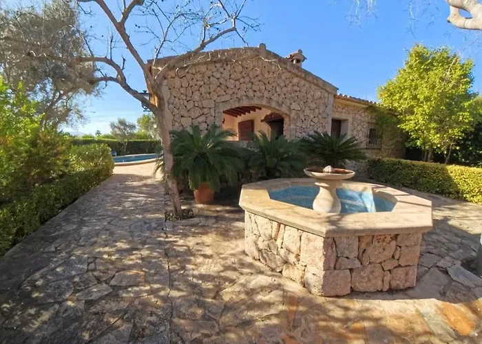 Willa Charming In Area Of Pollensa By Renthousing *