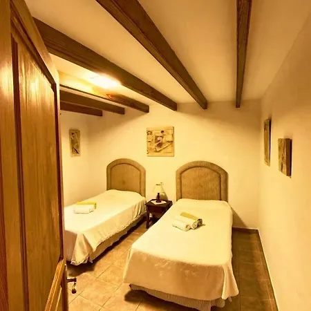 Villa Charming In Area Of Pollensa By Renthousing