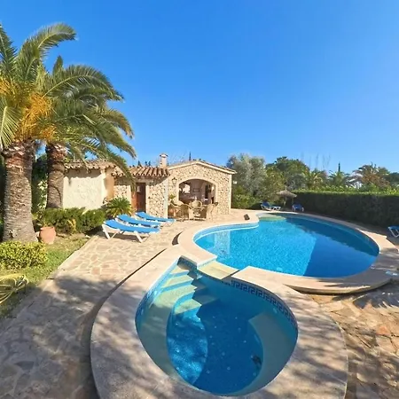 Villa Charming In Area Of Pollensa By Renthousing
