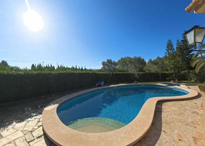 Villa Charming In Area Of Pollensa By Renthousing *