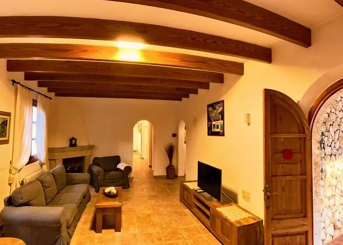 Charming In Area Of Pollensa By Renthousing Villa